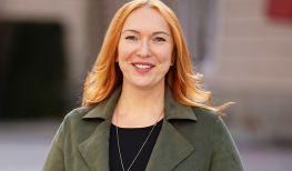 AB_780x500_Thöny_Barbara_Porträt_2021_2